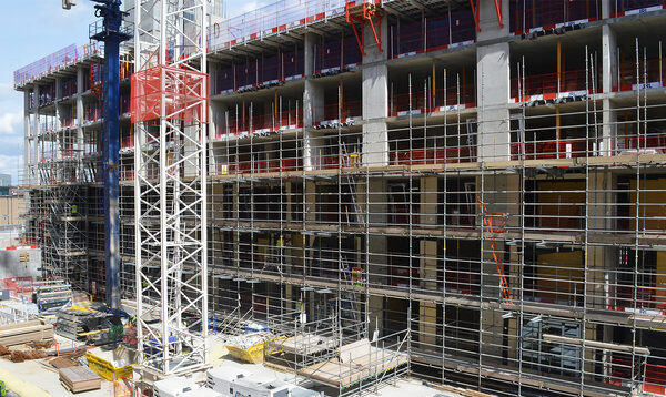 large scaffolding contractor